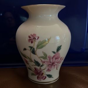 Lenox Rose Bud 5.5” Floral Vase with Gold Accents on Top & Bottom
